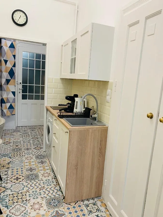 Margaret Boulevard Apartment - With Balcony Budapest 0*,  Hungary