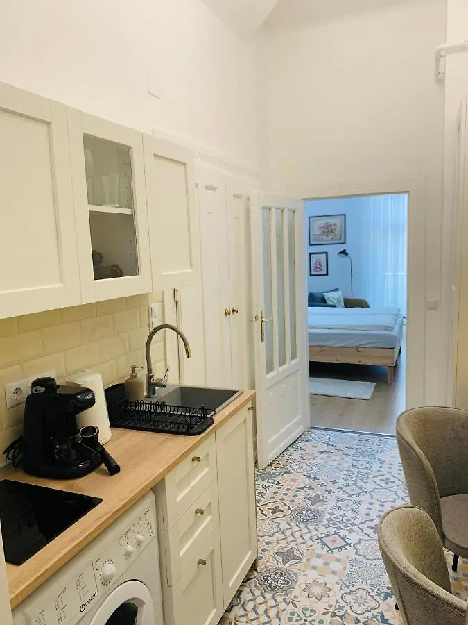 Margaret Boulevard Apartment - With Balcony Budapest